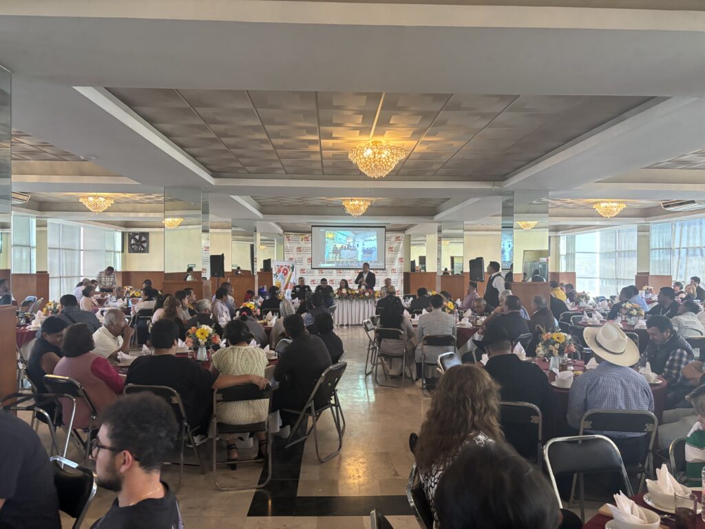 Mtro. Octavio Martínez Vargas da 2º informe de actividades a la Central