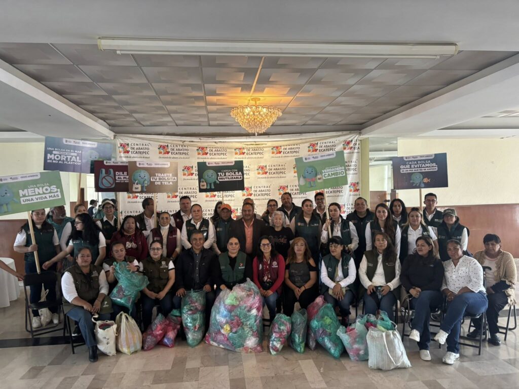 Reparten bolsas ecológicas en la Central