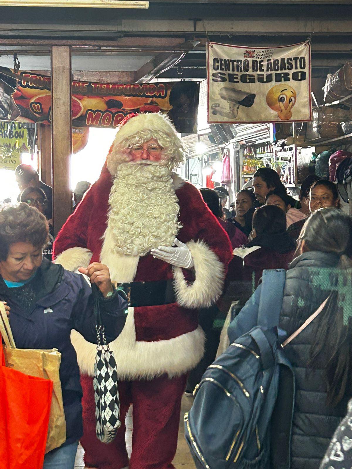 Santa recorrió la Central!